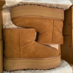 WORN ONCE UGG Classic Mini Platform